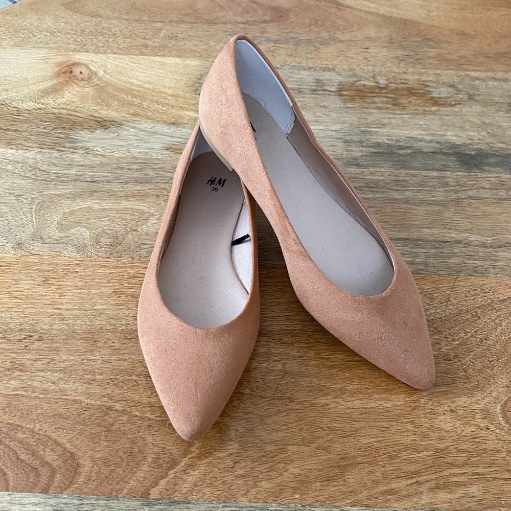 Flats - Tan  Size 7 (Women's)